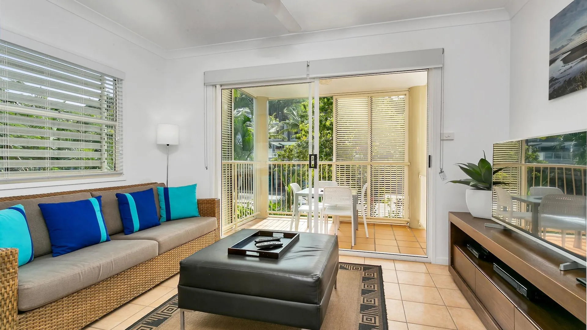 Port Douglas Apartments - Adults Only Oasis Aparthotel