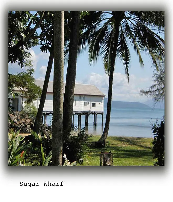 Aparthotel Port Douglas Apartments - Adults Only Oasis