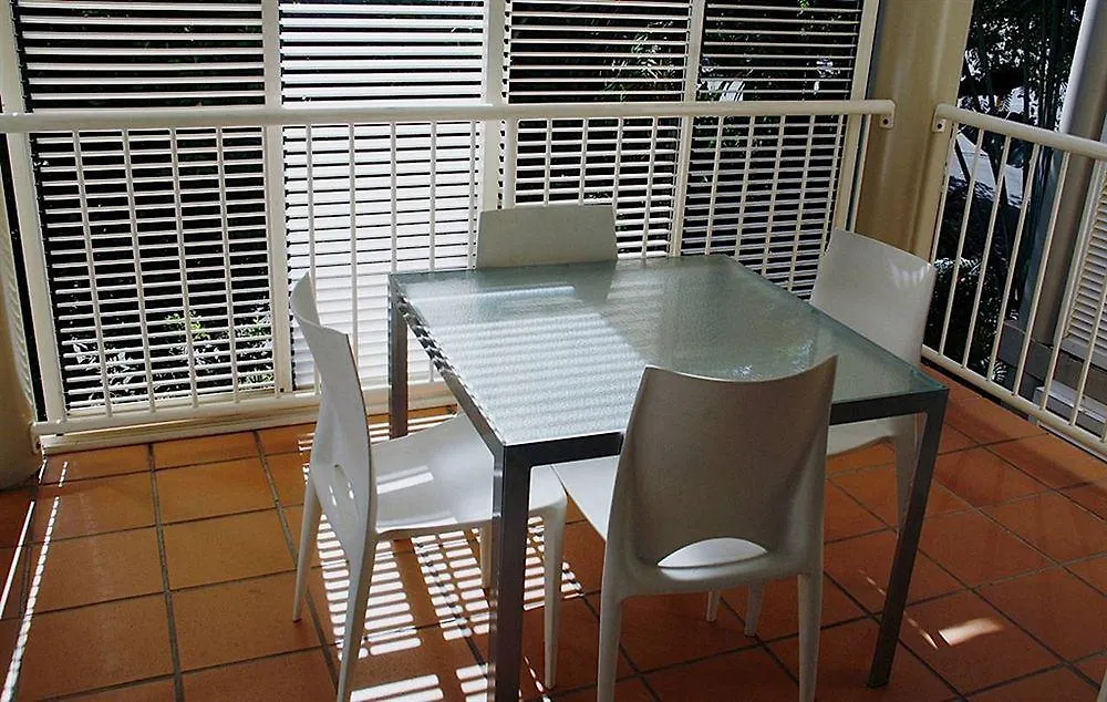 Aparthotel Port Douglas Apartments - Adults Only Oasis
